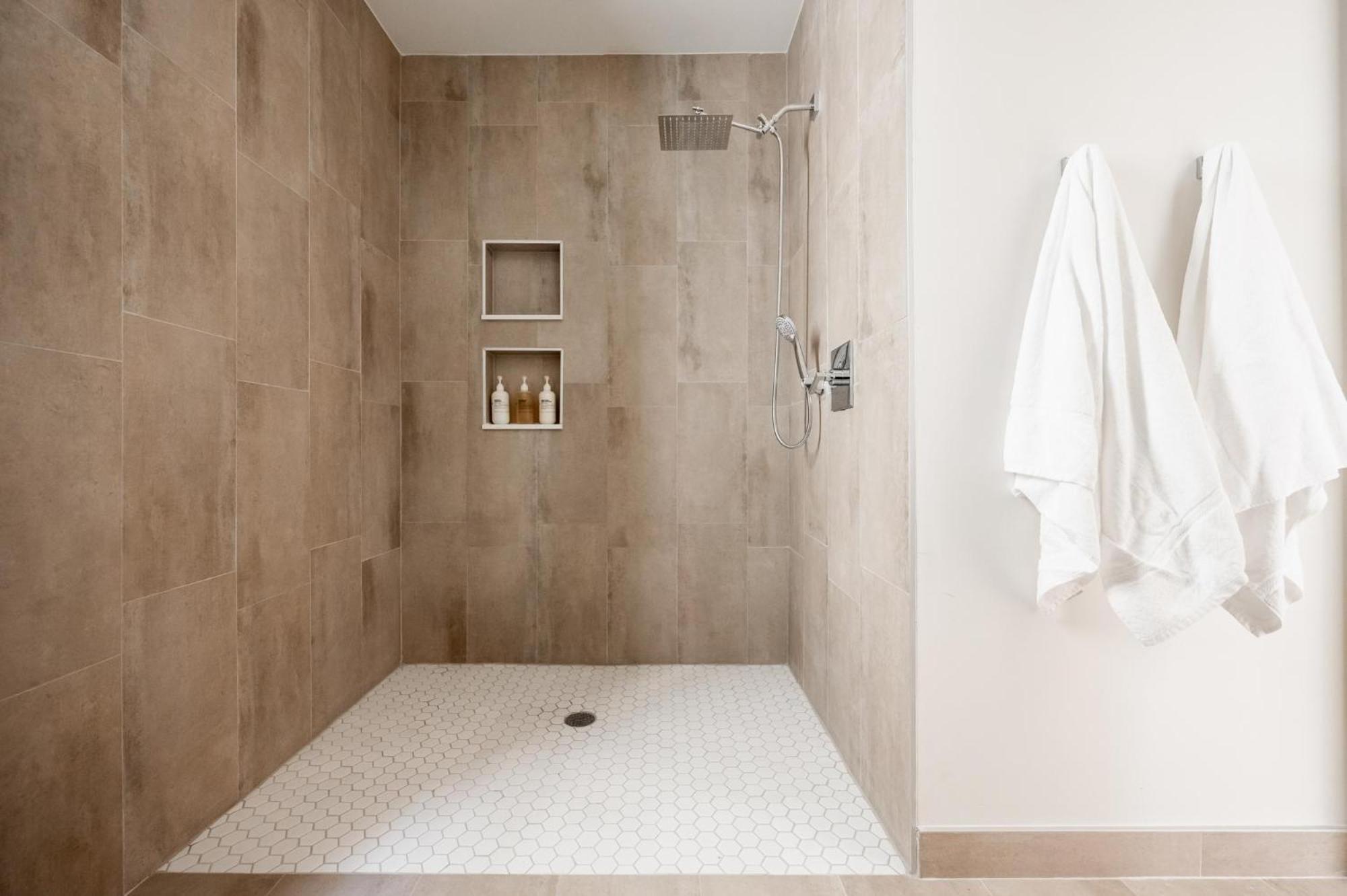 Brand New Condo - Walk To Empower Stadium - Tesoro دنفر المظهر الخارجي الصورة